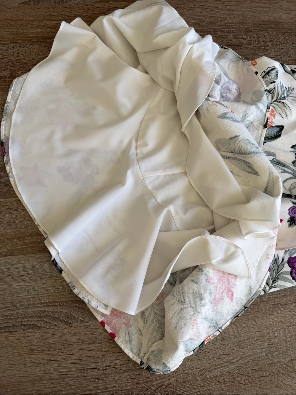 Wayf Mahari Ruffle Knot Front Floral Linen Blend Dress - Picture 9 of 16